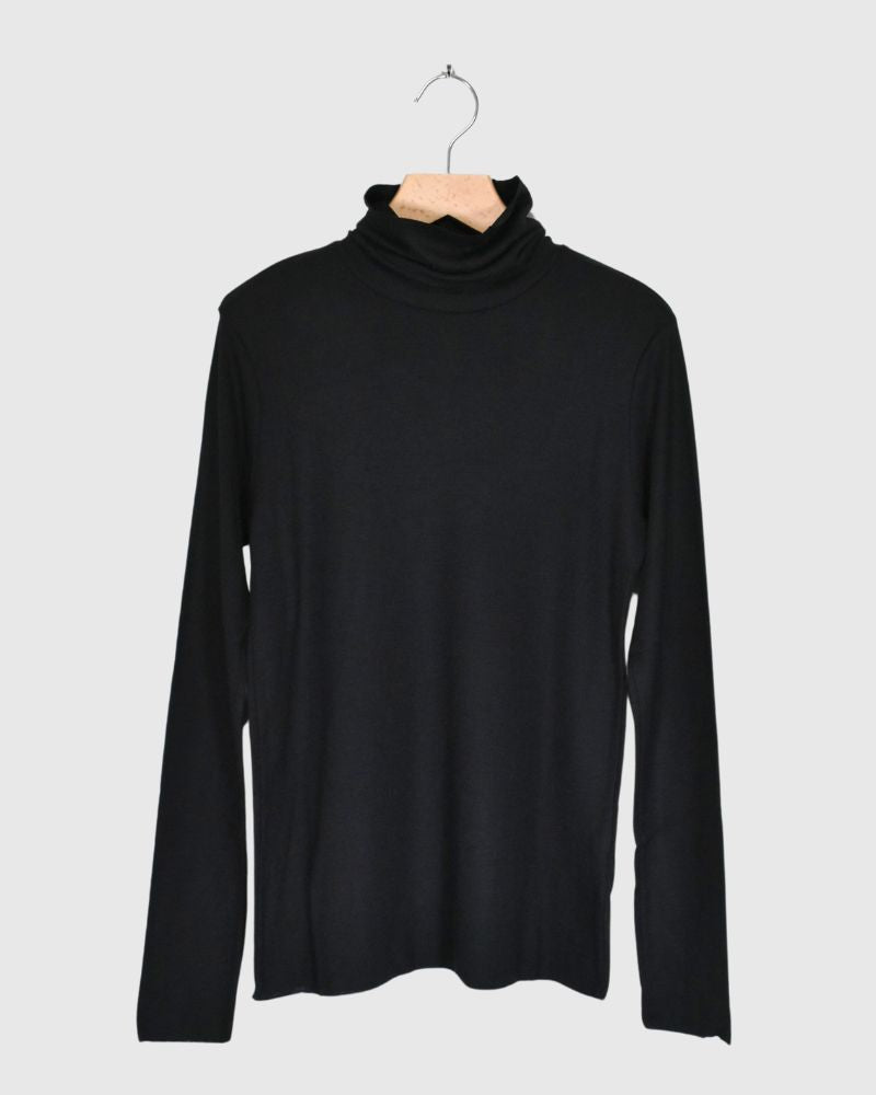 Slim fit high neck in Black