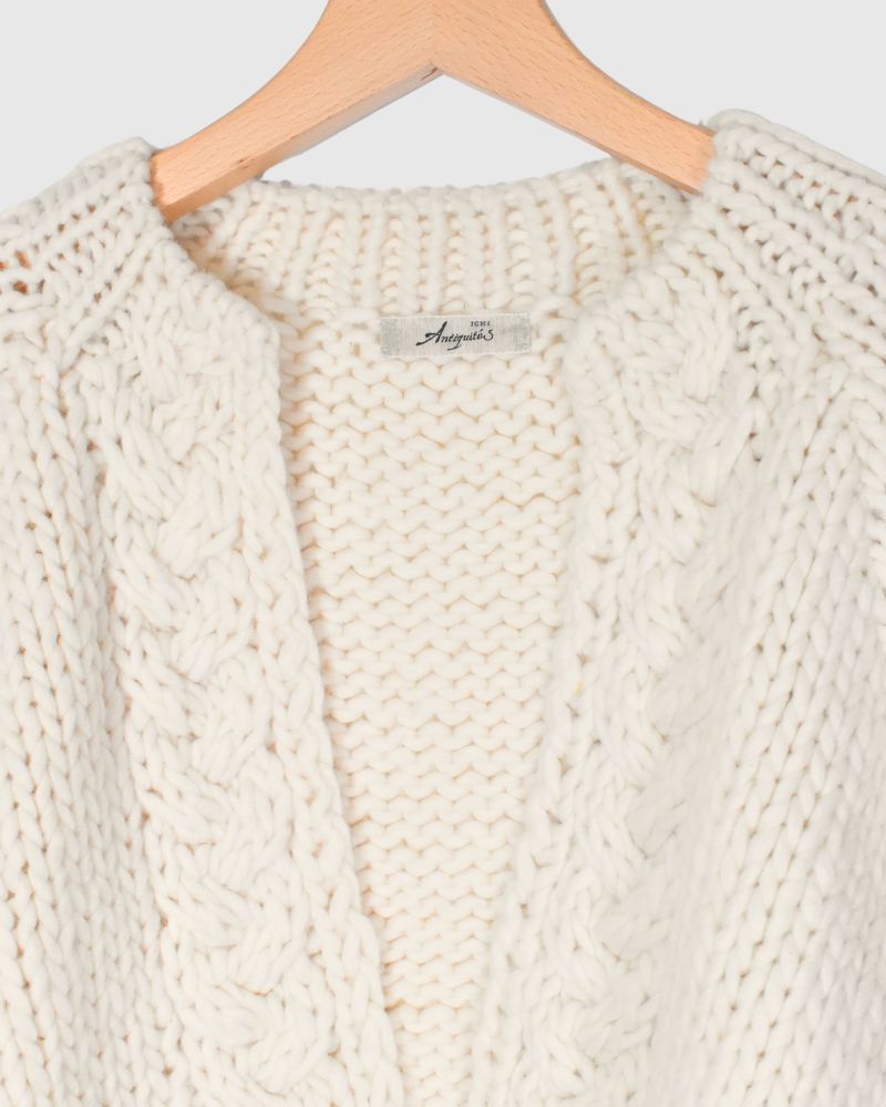 PERU Hand-Knit Short Cardigan in White