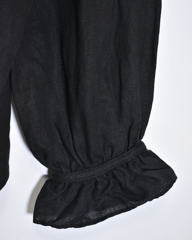 Azumaki Linen Ruffle Pullover in Black