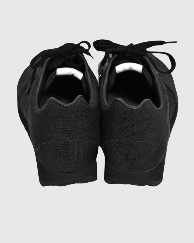 Tabi Trainer Airbag in Black